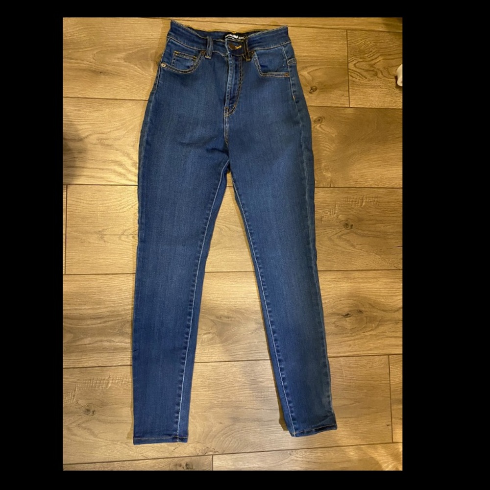 Jeans - Picture 2 of 4